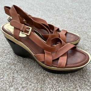 Cole Haan Tan Leather Platform Sandals with Gold Detail, Sz 7.5